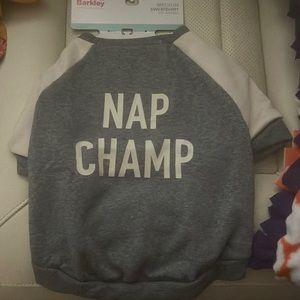Nap champ sweatshirt for medium dogs NWT